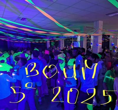 Neon Boum de fin d'année des 5èmes